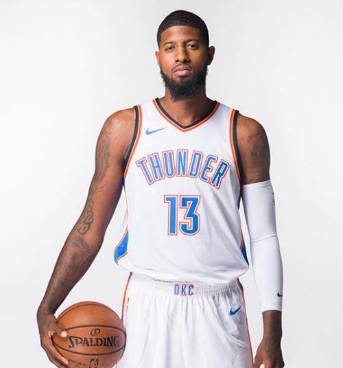 集体发威！福克斯&文班等马刺4人得分同砍20+（火力全开！福克斯与文班对飙，马刺四人同破20分）