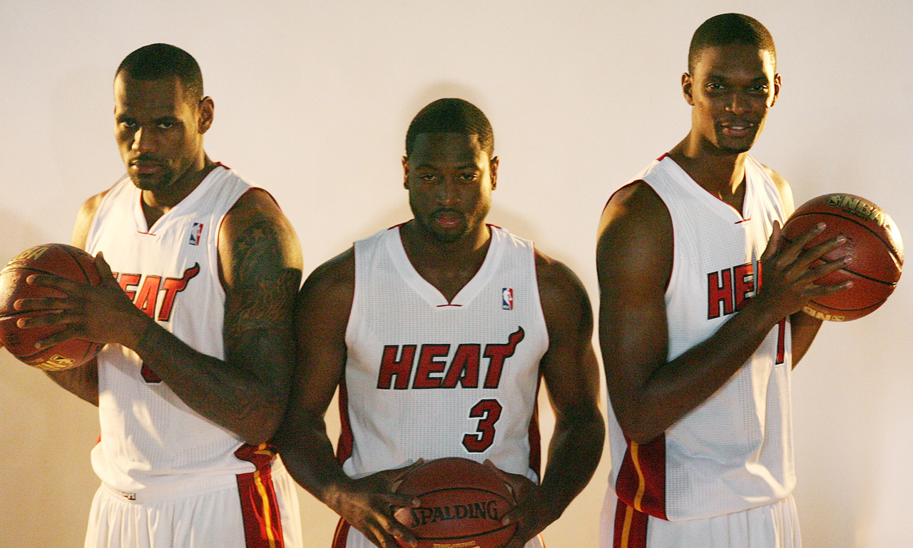 西甲射手榜：姆巴佩16球领跑！费兰-托雷斯11球紧随其后！（西甲射手榜：姆巴佩16球居首，费兰-托雷斯11球紧追其后！）