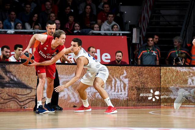 尤文图斯、亚特兰大、佛罗伦萨：换帅为何成了“换汤不换药”？（尤文图斯、亚特兰大、佛罗伦萨：换帅为何只是旧瓶装新酒？）