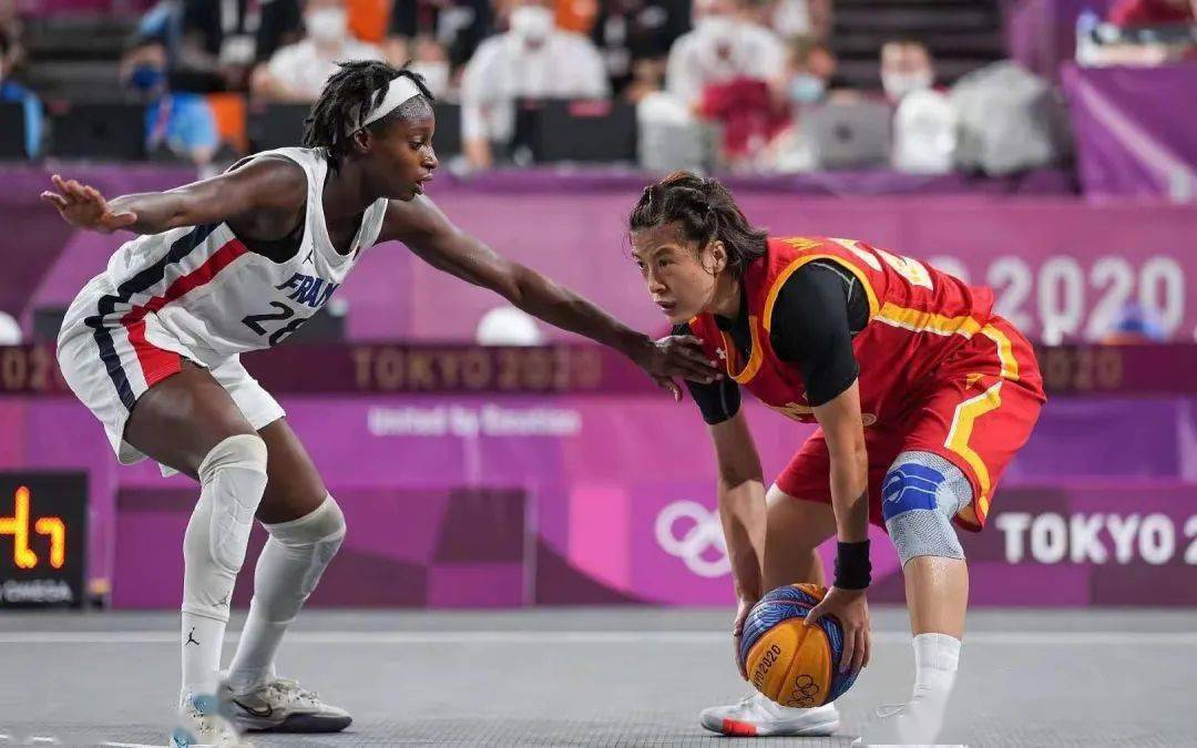 澳超半场：双方均破门乏术，墨尔本城暂0-0墨尔本胜利（澳超半场：墨城德比尚未破门，双方0-0暂平）