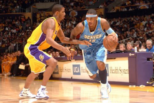 巴恩斯准三双难救主，布朗30+8+5白帝6记三分，绿军力克猛龙5连胜（巴恩斯准三双难挽败局，布朗30+8+5携白帝6记三分，绿军击退猛龙豪取五连胜）