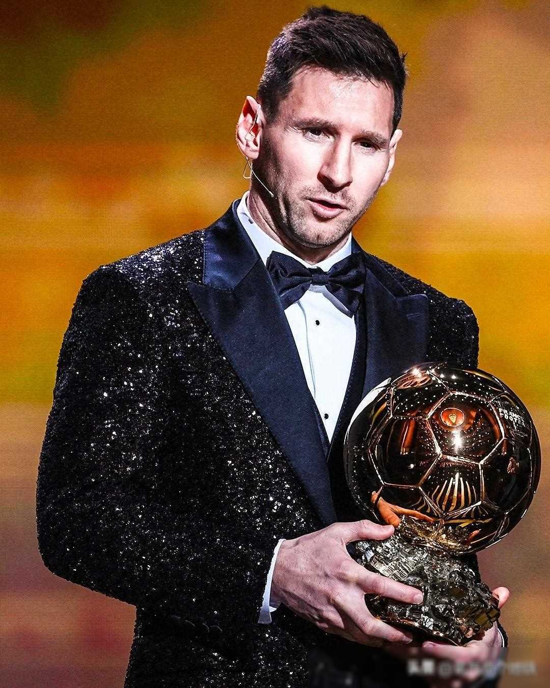 末节反超，全场炸裂（最后一节逆转取胜，全场沸腾）