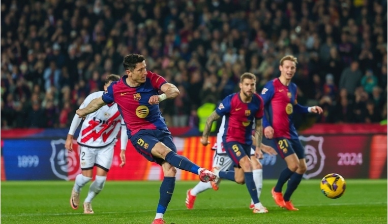 申花3-1津门虎连续两年屈居亚军，李嗣镕首秀即破门，吴曦点射（申花3-1力克津门虎，连续两季屈居亚军；李嗣镕首秀破门、吴曦点射建功）