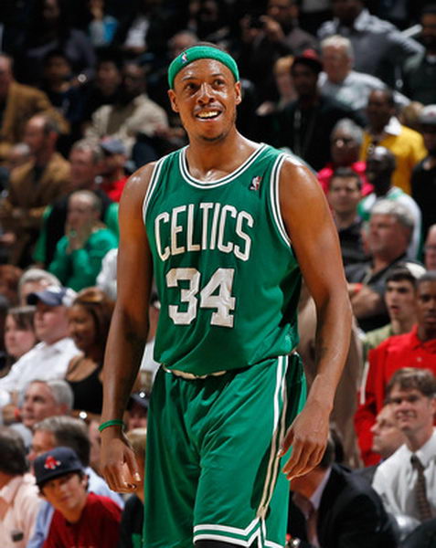 记者：本届世界杯将有半场球员和教练采访，赛前两天开发布会（记者称本届世界杯将引入半场球员、教练采访，赛前两日举行发布会）