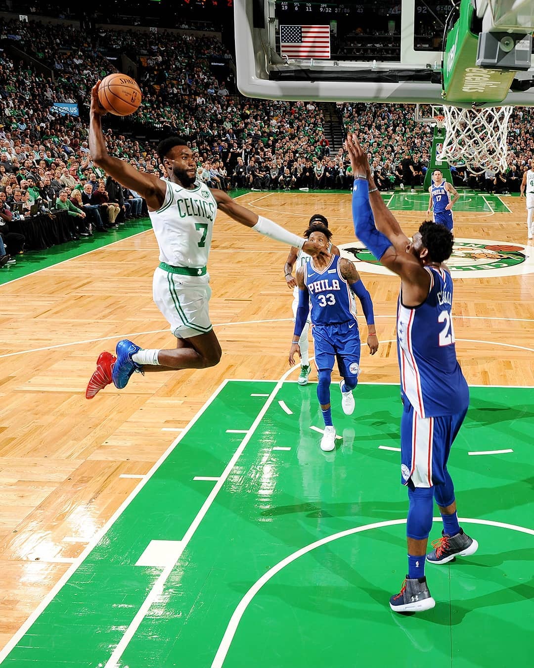 哥伦比亚11月大名单：J罗、迪亚斯领衔，里奥斯、卢库米在列（哥伦比亚11月名单出炉：J罗、迪亚斯领衔，里奥斯与卢库米入选）