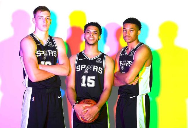 裁判委员会主席：对金特罗的工作满意，他当然能继续执法皇马（裁判委员会主席：认可金特罗表现，可继续执法皇马比赛）