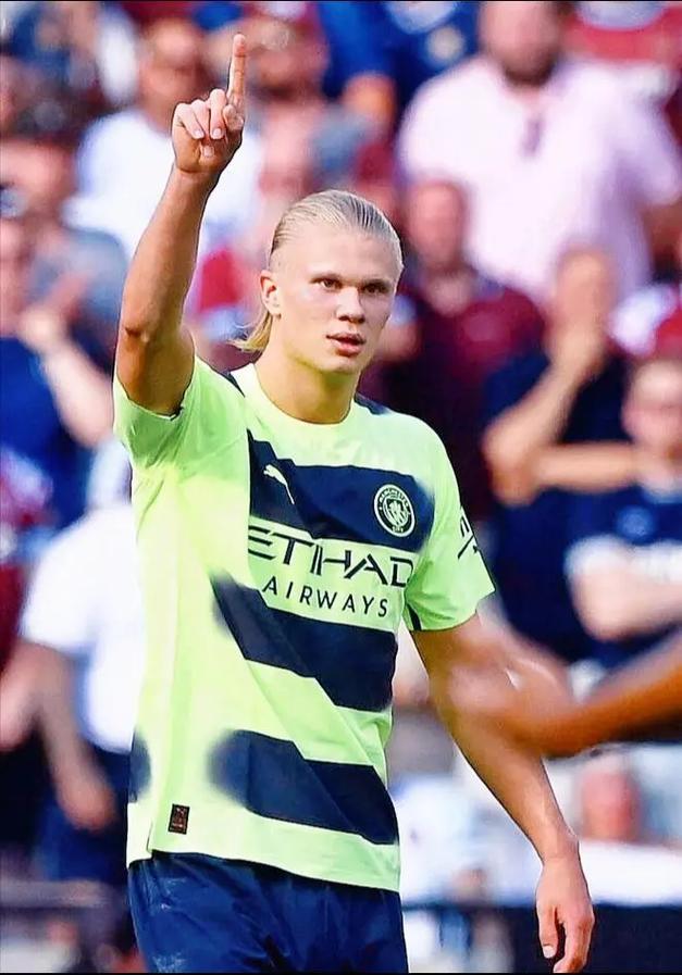 欧冠-哈兰德破门格拉利什建功 曼城2-4大巴黎（欧冠：哈兰德、格拉利什进球 曼城2-4不敌巴黎圣日耳曼）